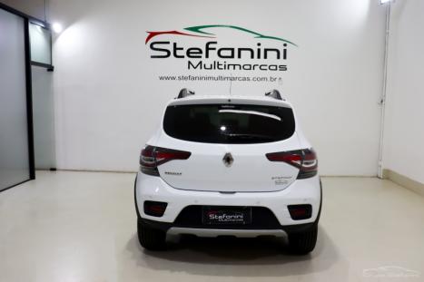 RENAULT Sandero 1.6 16V 4P FLEX SCE STEPWAY DINAMIQUE, Foto 12 RENAULT Sandero 1.6 16V 4P FLEX SCE STEPWAY DINAMIQUE, Foto 12