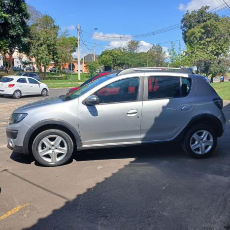 RENAULT Sandero 1.6 16V 4P FLEX SCE STEPWAY INTENSE X-TRONC AUTOMÁTICO CVT, Foto 4