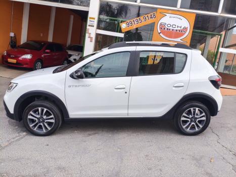 RENAULT Stepway 1.6 16V 4P FLEX ICONIC X-TONIC AUTOM�TICO CVT, Foto 2