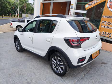 RENAULT Stepway 1.6 16V 4P FLEX ICONIC X-TONIC AUTOM�TICO CVT, Foto 3