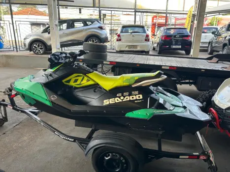 SEA DOO Spark Trixx 900 , Foto 3