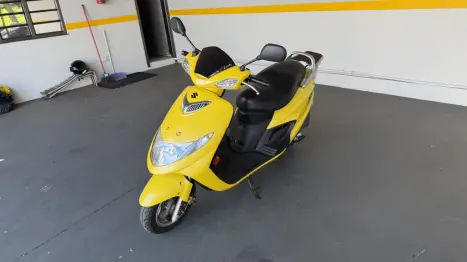 SUZUKI Burgman 125 , Foto 2