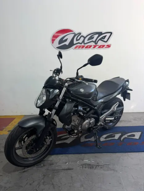SUZUKI Gladius 650 , Foto 3