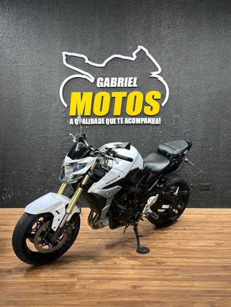 SUZUKI GSR 750 , Foto 4
