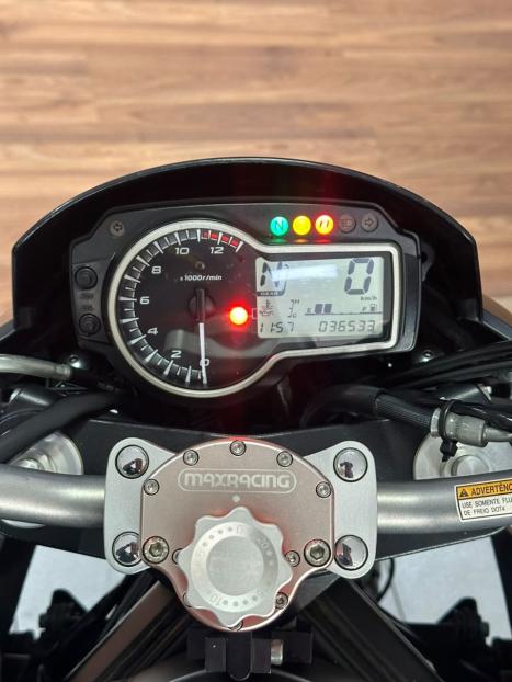 SUZUKI GSR 750 , Foto 7