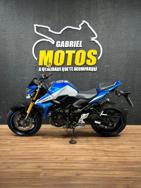 SUZUKI GSR 750 ZA, Foto 2