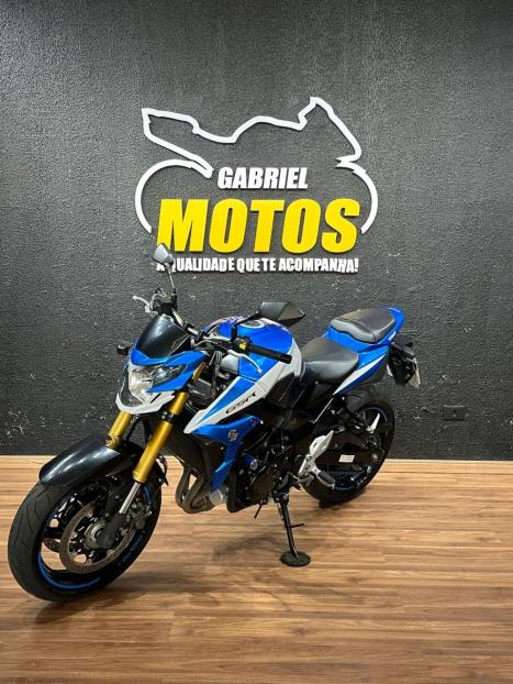 SUZUKI GSR 750 ZA, Foto 4