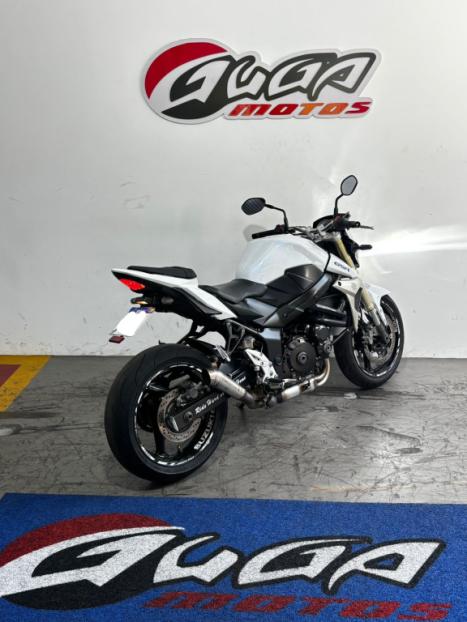 SUZUKI GSR 750 ZA, Foto 4