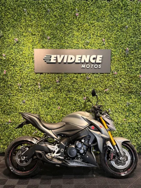 SUZUKI GSX-S 1000 A, Foto 2