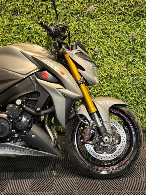 SUZUKI GSX-S 1000 A, Foto 5