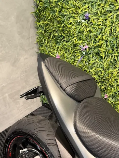 SUZUKI GSX-S 1000 A, Foto 6