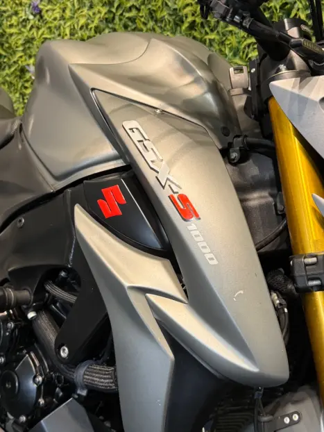 SUZUKI GSX-S 1000 A, Foto 7