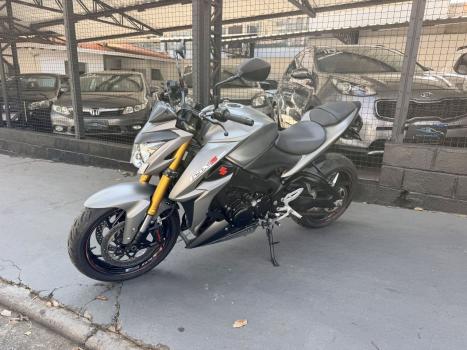 SUZUKI GSX-S 1000 A, Foto 2