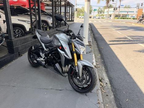 SUZUKI GSX-S 1000 A, Foto 3