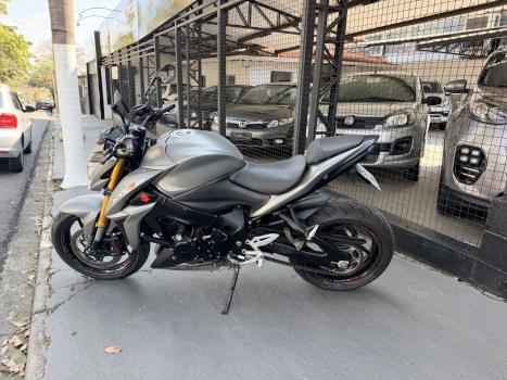 SUZUKI GSX-S 1000 A, Foto 4