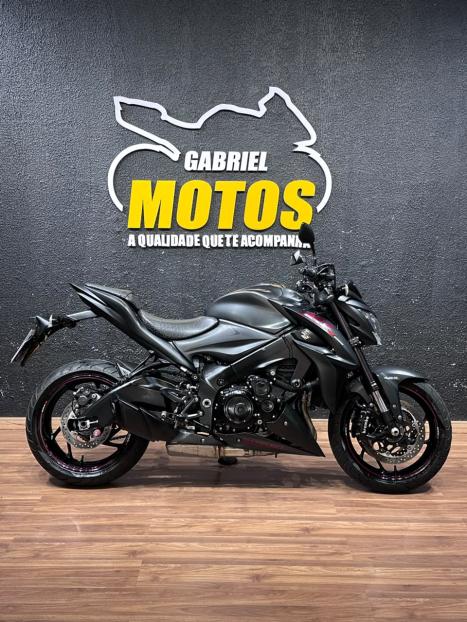 SUZUKI GSX-S 1000 A, Foto 1