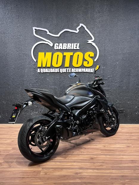 SUZUKI GSX-S 1000 A, Foto 5