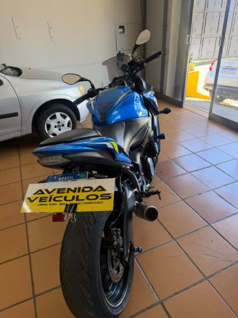 SUZUKI GSX-S 1000 F, Foto 4