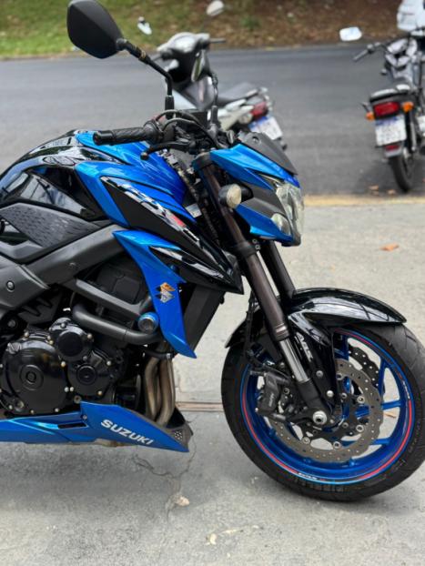 SUZUKI GSX-S 750 ABS, Foto 4