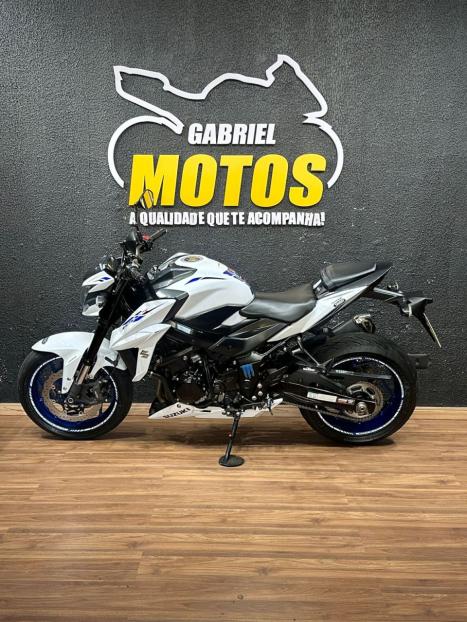 SUZUKI GSX-S 750 ABS, Foto 2