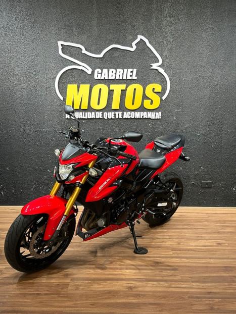 SUZUKI GSX-S 750 ABS, Foto 4