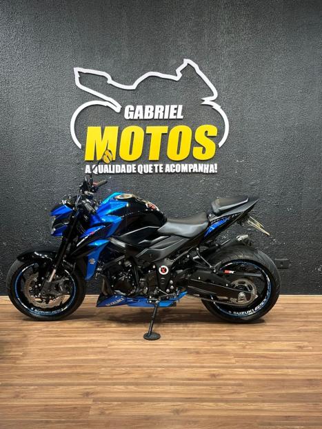 SUZUKI GSX-S 750 ABS, Foto 2