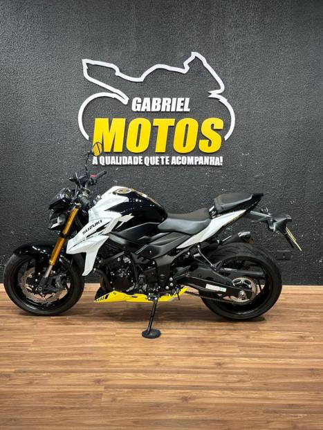 SUZUKI GSX-S 750 ABS, Foto 2