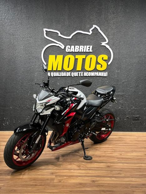 SUZUKI GSX-S 750 ABS, Foto 4