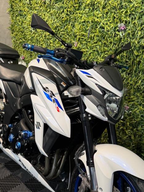 SUZUKI GSX-S 750 ABS, Foto 8