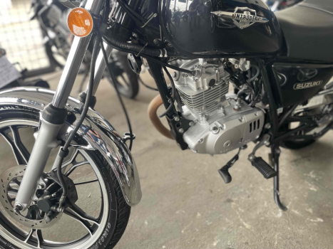 SUZUKI Intruder 125 , Foto 8 SUZUKI Intruder 125 , Foto 8