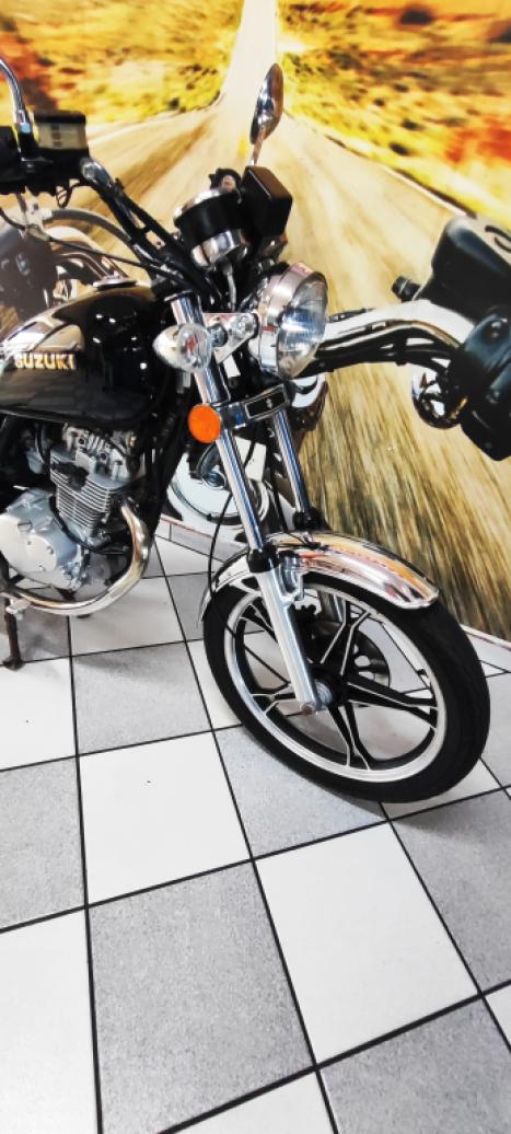 SUZUKI Intruder 125 , Foto 6