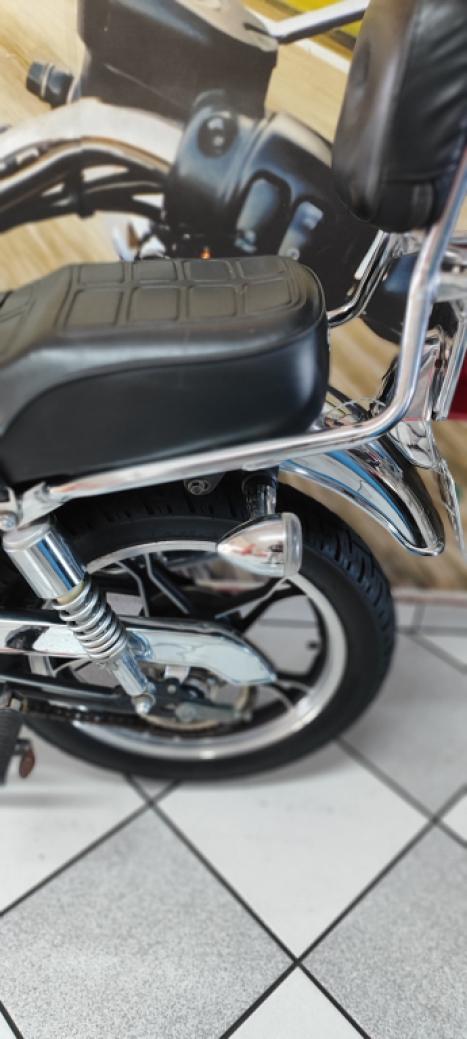 SUZUKI Intruder 125 , Foto 15