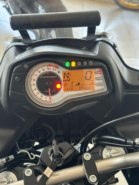 SUZUKI V-Strom DL 650 XT, Foto 7