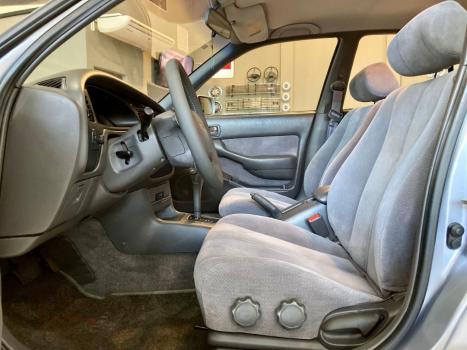 TOYOTA Camry 2.2 16V 4P LE AUTOMÁTICO, Foto 10 TOYOTA Camry 2.2 16V 4P LE AUTOMÁTICO, Foto 10