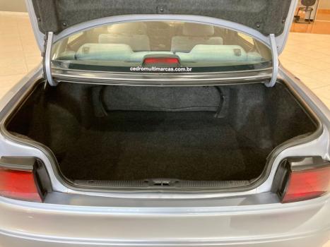 TOYOTA Camry 2.2 16V 4P LE AUTOMÁTICO, Foto 20 TOYOTA Camry 2.2 16V 4P LE AUTOMÁTICO, Foto 20