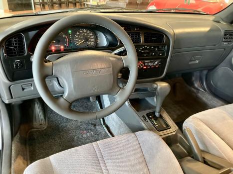 TOYOTA Camry 2.2 16V 4P LE AUTOMÁTICO, Foto 28 TOYOTA Camry 2.2 16V 4P LE AUTOMÁTICO, Foto 28