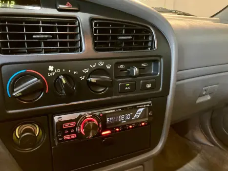 TOYOTA Camry 2.2 16V 4P LE AUTOMÁTICO, Foto 35 TOYOTA Camry 2.2 16V 4P LE AUTOMÁTICO, Foto 35