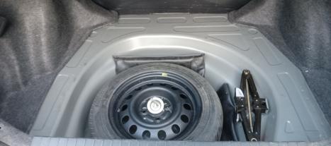 TOYOTA Corolla 1.6 16V 4P XLI, Foto 13