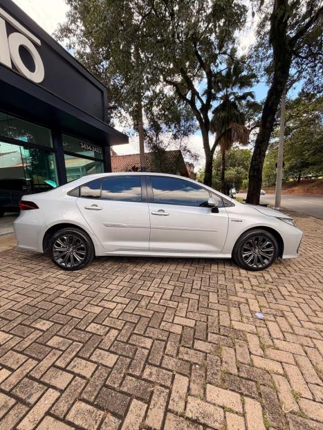 TOYOTA Corolla 1.8 16V 4P FLEX H�BRIDO ALTIS AUTOM�TICO CVT, Foto 3