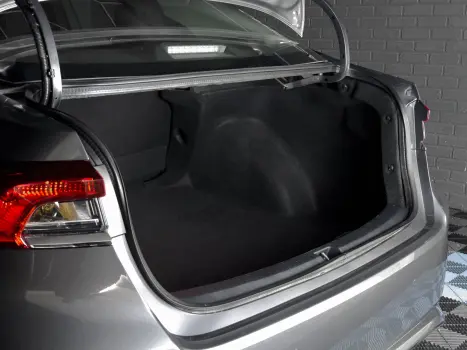 TOYOTA Corolla 2.0 16V 4P FLEX XEI DIRECT SHIFT AUTOM�TICO CVT, Foto 10