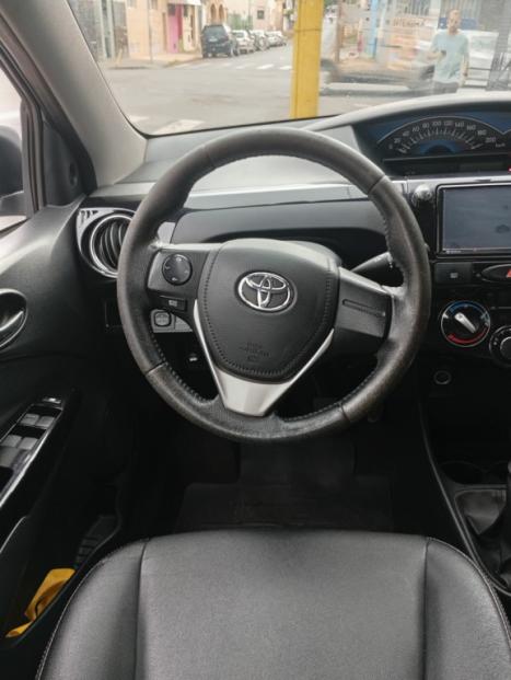 TOYOTA Etios Cross 1.5 16V 4P, Foto 6