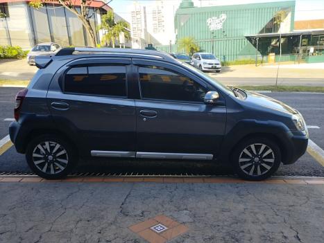 TOYOTA Etios Cross 1.5 16V 4P, Foto 2