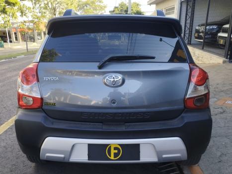 TOYOTA Etios Cross 1.5 16V 4P, Foto 4