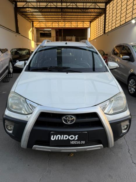 TOYOTA Etios Cross 1.5 16V 4P, Foto 2