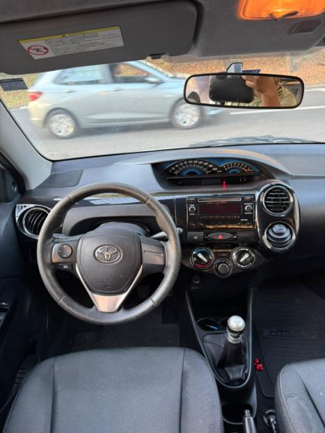 TOYOTA Etios Cross 1.5 16V 4P, Foto 8