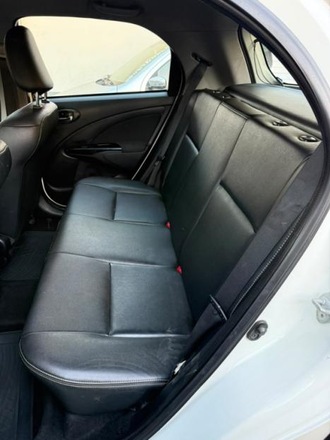 TOYOTA Etios Cross 1.5 16V 4P, Foto 11