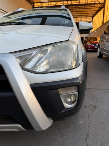 TOYOTA Etios Cross 1.5 16V 4P, Foto 13