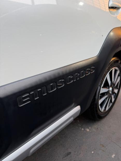 TOYOTA Etios Cross 1.5 16V 4P, Foto 14