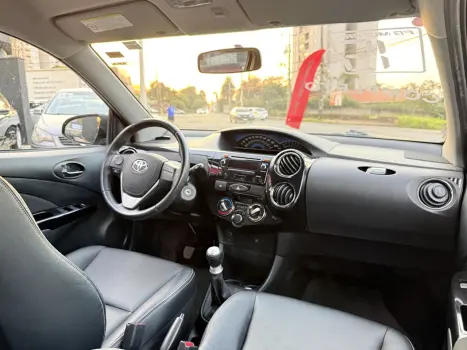 TOYOTA Etios Cross 1.5 16V 4P, Foto 9