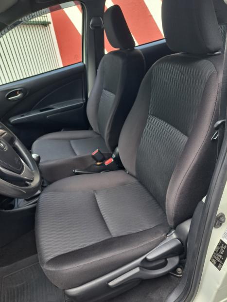TOYOTA Etios Hatch 1.3 16V 4P FLEX X, Foto 12